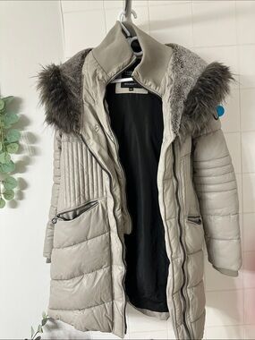 Noize Gigi Faux Leather Puffer Coat - Light Gray